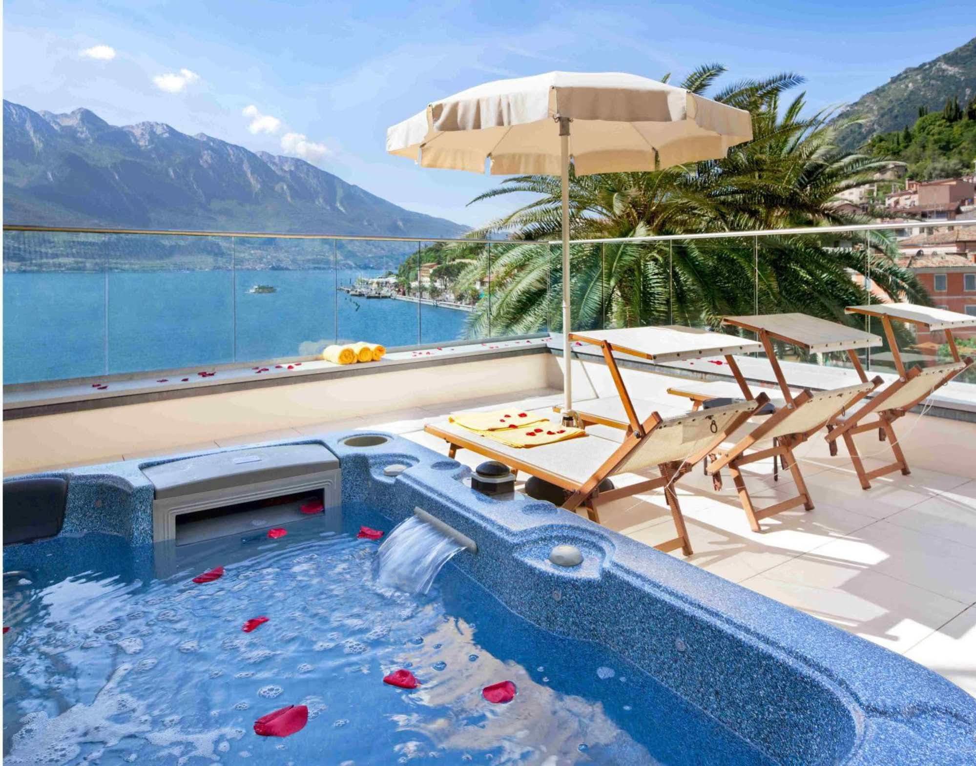 Hotel Le Palme Limone sul Garda Exterior foto